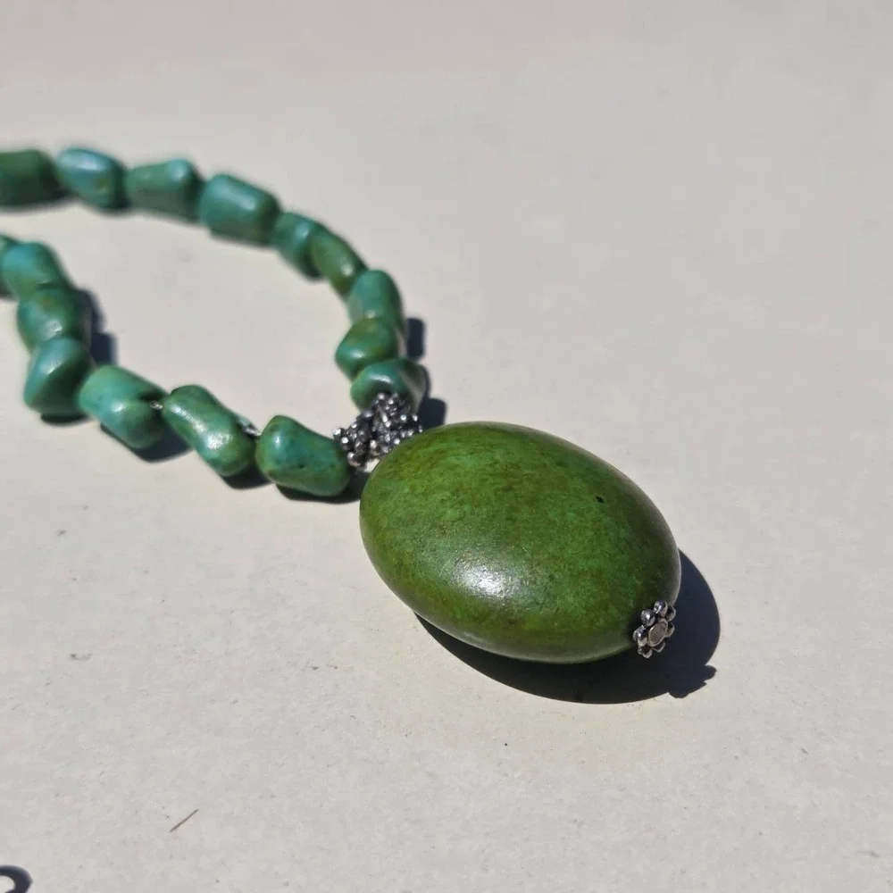 Vintage Turquoise Stone Beaded Pendant Necklace Teal Green Toggle Clasp